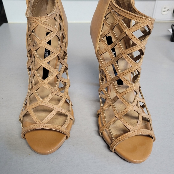 Kensie Heels - Picture 3 of 3